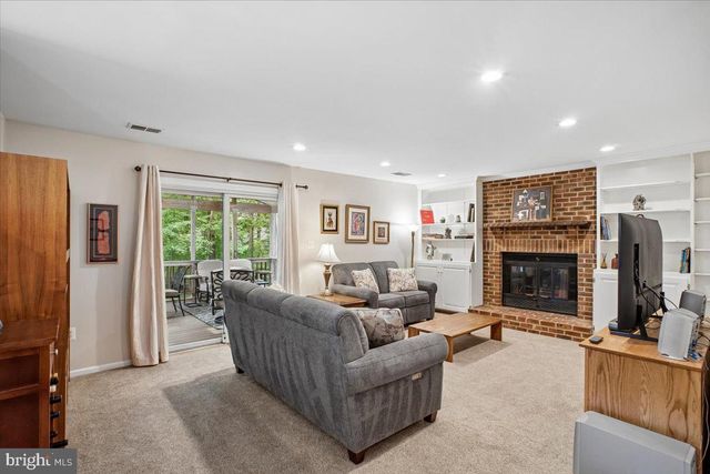 9739 IRONMASTER DR, Burke, VA 22015