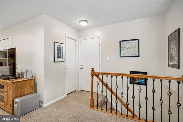 9739 IRONMASTER DR, Burke, VA 22015