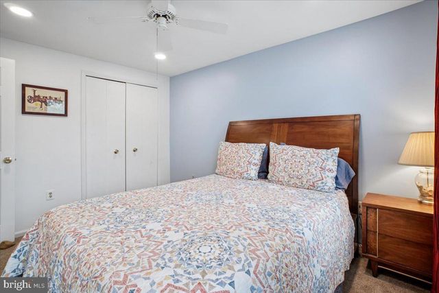 9739 IRONMASTER DR, Burke, VA 22015