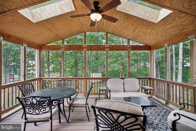 9739 IRONMASTER DR, Burke, VA 22015