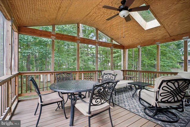 9739 IRONMASTER DR, Burke, VA 22015