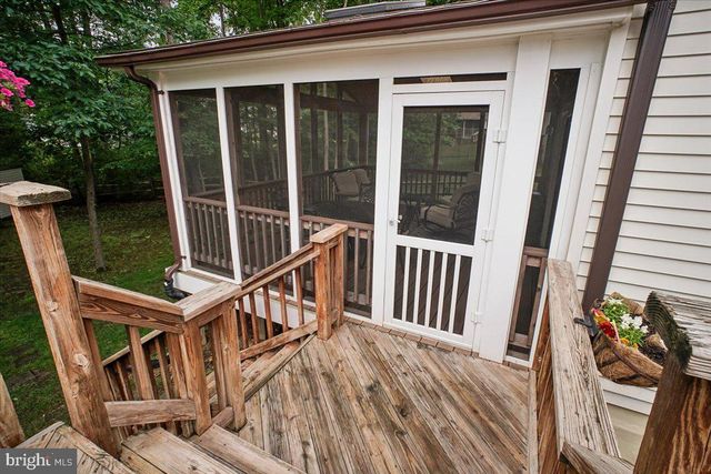 9739 IRONMASTER DR, Burke, VA 22015