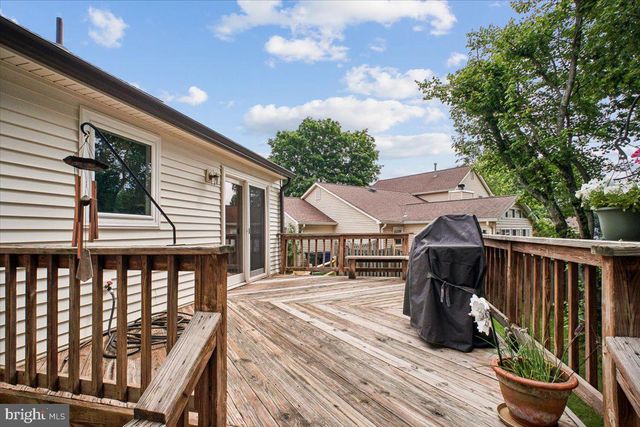 9739 IRONMASTER DR, Burke, VA 22015