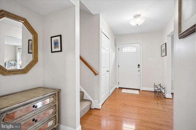 9739 IRONMASTER DR, Burke, VA 22015