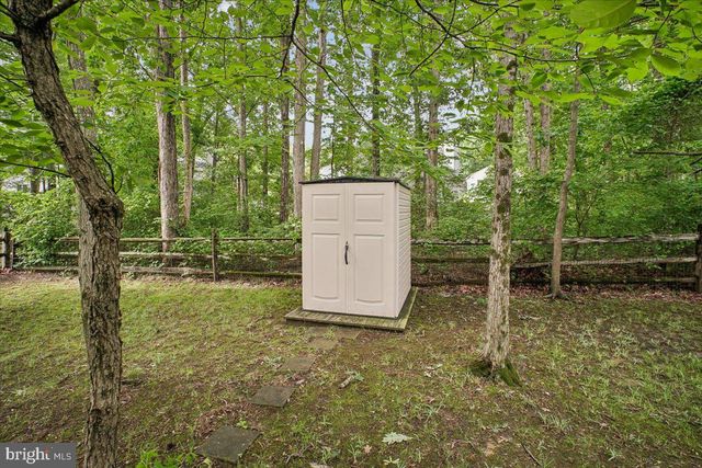 9739 IRONMASTER DR, Burke, VA 22015