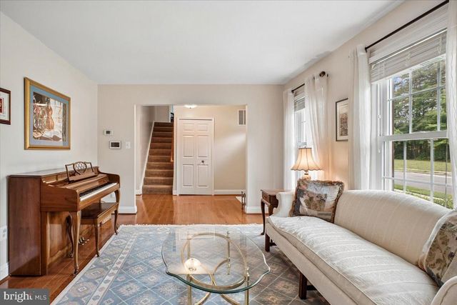 9739 IRONMASTER DR, Burke, VA 22015