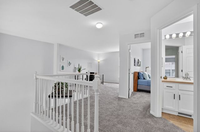 518 Dockside Circle, Holly, MI 48442