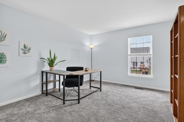 518 Dockside Circle, Holly, MI 48442