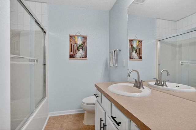 518 Dockside Circle, Holly, MI 48442