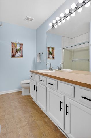 518 Dockside Circle, Holly, MI 48442