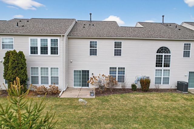 518 Dockside Circle, Holly, MI 48442