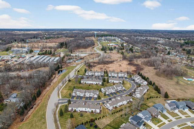 518 Dockside Circle, Holly, MI 48442