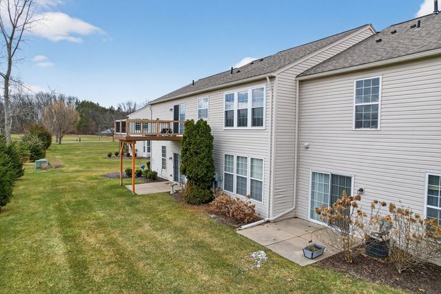 518 Dockside Circle, Holly, MI 48442