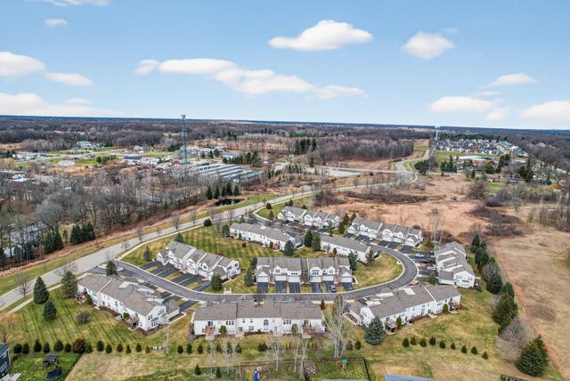 518 Dockside Circle, Holly, MI 48442