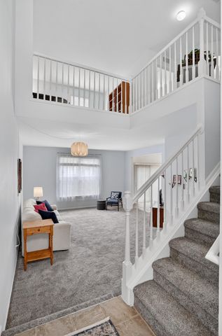 518 Dockside Circle, Holly, MI 48442