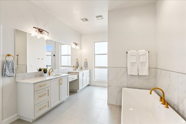 3208 S SAND STONE DR, Hurricane, UT 84737