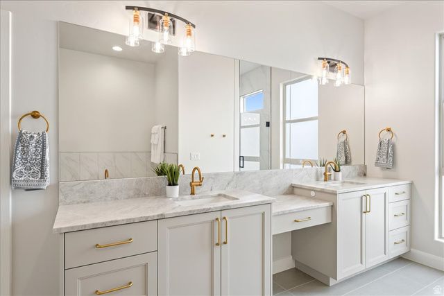 3208 S SAND STONE DR, Hurricane, UT 84737