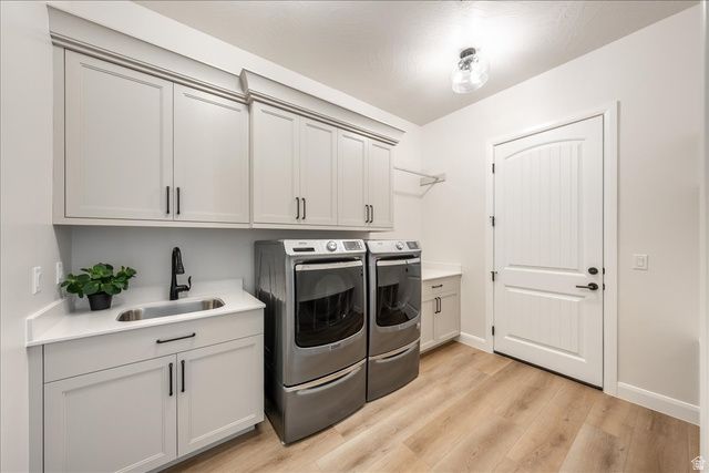 3208 S SAND STONE DR, Hurricane, UT 84737