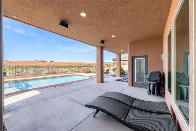 3208 S SAND STONE DR, Hurricane, UT 84737