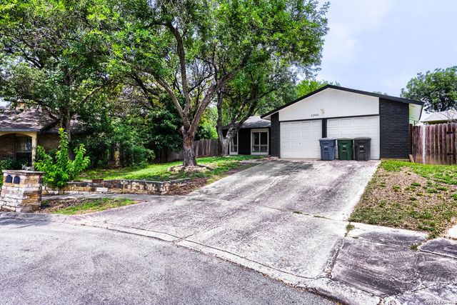 12443 Command Post St, San Antonio, TX 78233