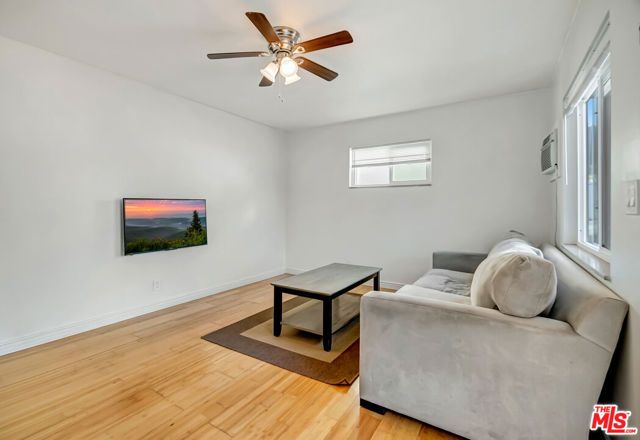1226 Chelsea Avenue, Santa Monica, CA 90404
