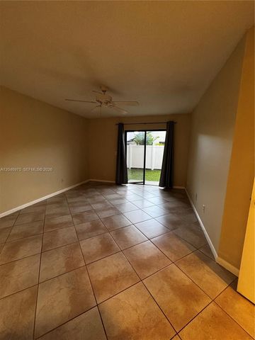 951 SW 109th Ave, Pembroke Pines, FL 33025