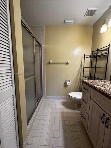 951 SW 109th Ave, Pembroke Pines, FL 33025