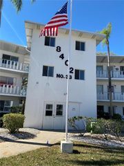 8402 111TH STREET 303, Seminole, FL 33772