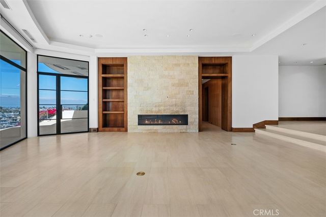 1523 Dolphin, Corona Del Mar, CA 92625