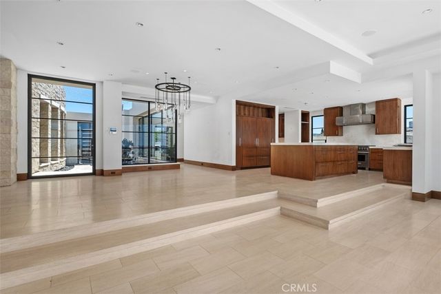 1523 Dolphin, Corona Del Mar, CA 92625