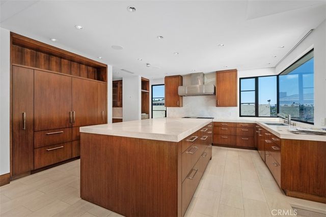 1523 Dolphin, Corona Del Mar, CA 92625