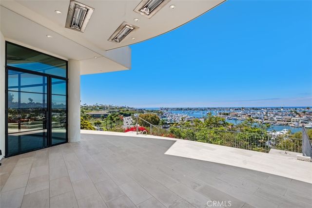 1523 Dolphin, Corona Del Mar, CA 92625
