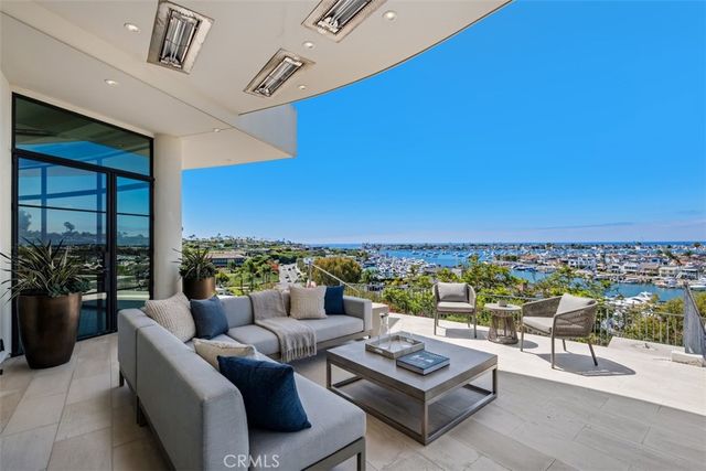 1523 Dolphin, Corona Del Mar, CA 92625