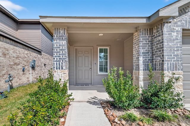24046 Kentwood Springs Drive, Spring, TX 77373