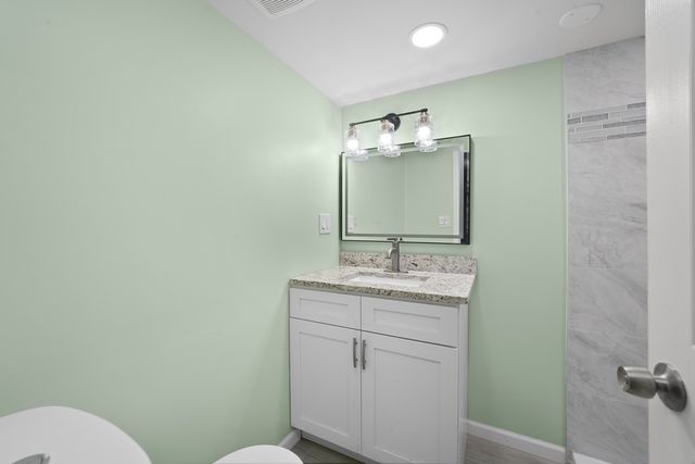 13228 S Rhodes Avenue, Chicago, IL 60827