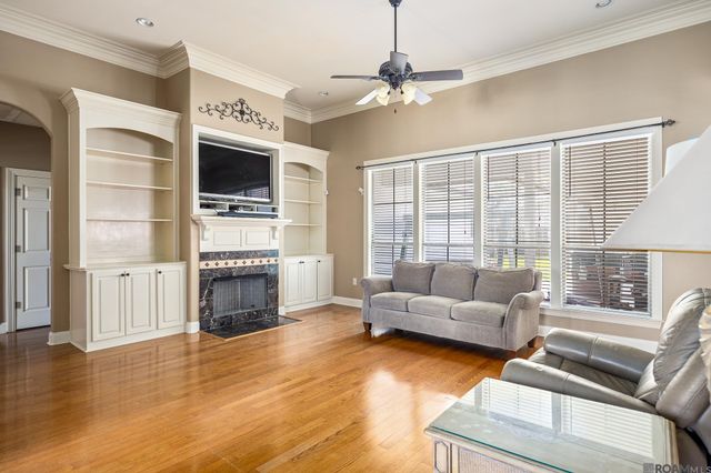 2034 Pointe South Dr, Zachary, LA 70791