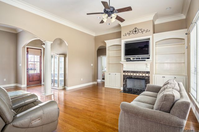 2034 Pointe South Dr, Zachary, LA 70791