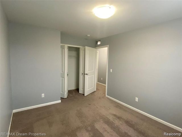 3220 Johanna Ware, Wixom, MI 48393