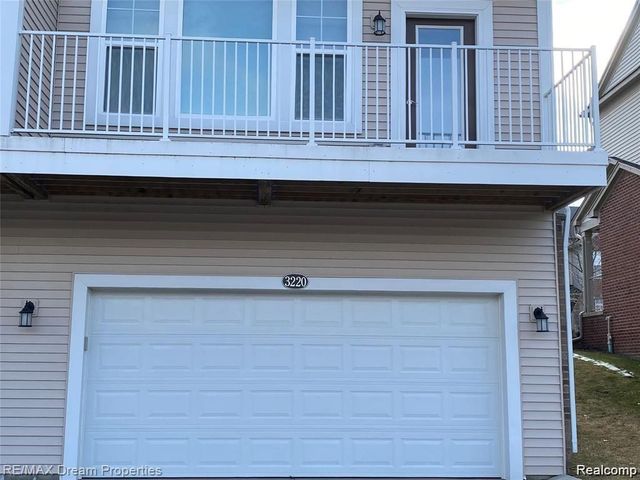 3220 Johanna Ware, Wixom, MI 48393