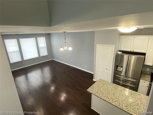 3220 Johanna Ware, Wixom, MI 48393