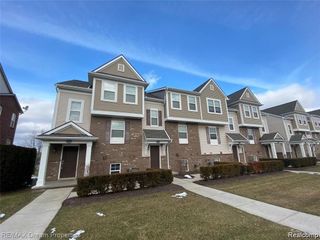 3220 Johanna Ware, Wixom, MI 48393