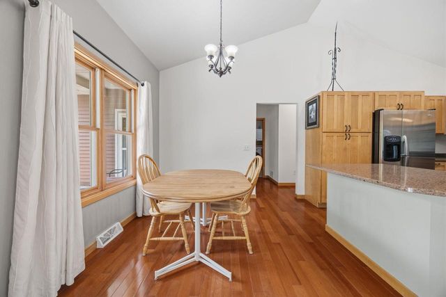 401 Highland Road, Cambridge, WI 53523