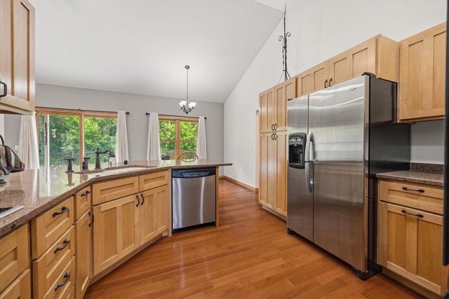 401 Highland Road, Cambridge, WI 53523