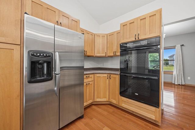 401 Highland Road, Cambridge, WI 53523