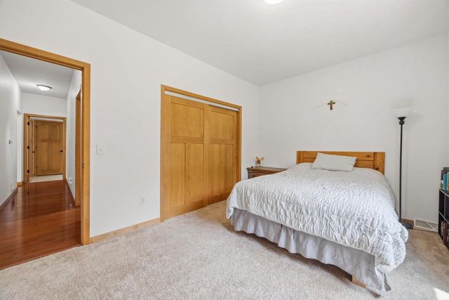 401 Highland Road, Cambridge, WI 53523