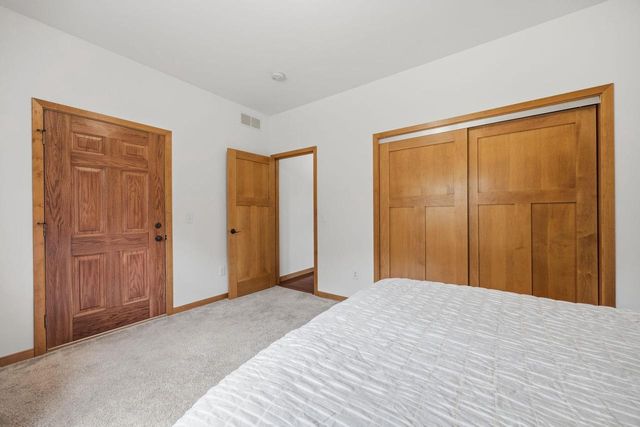 401 Highland Road, Cambridge, WI 53523