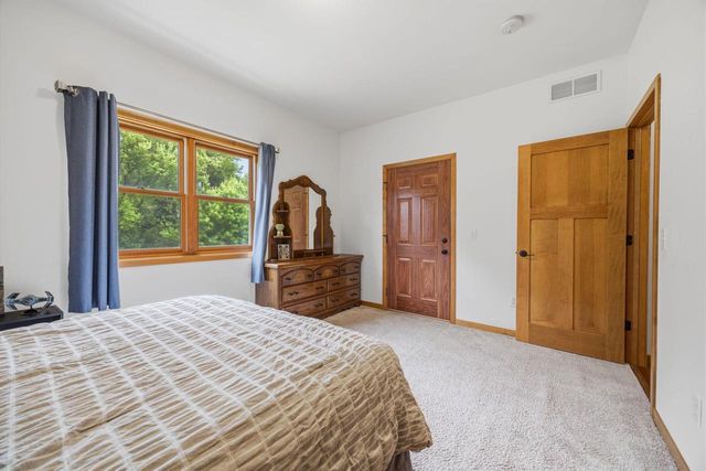 401 Highland Road, Cambridge, WI 53523