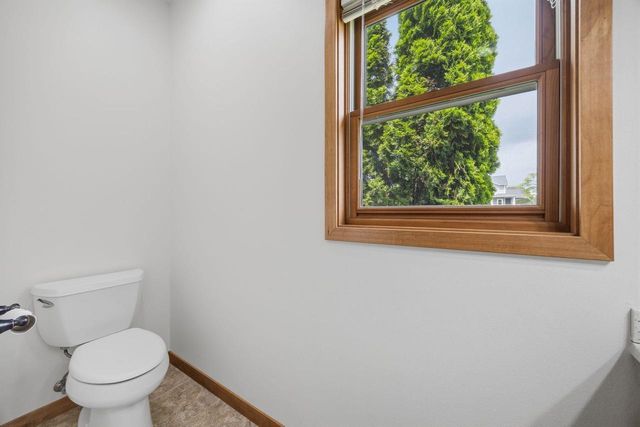 401 Highland Road, Cambridge, WI 53523