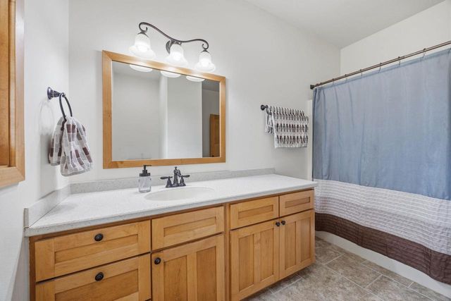 401 Highland Road, Cambridge, WI 53523