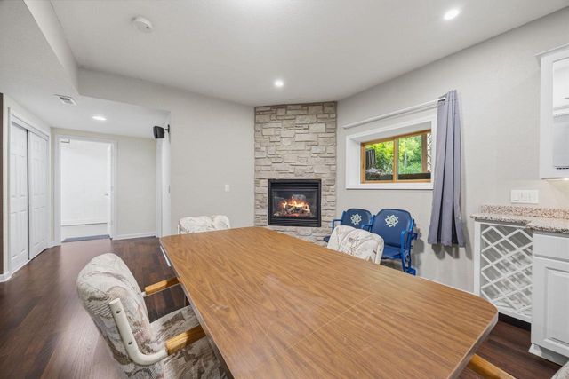 401 Highland Road, Cambridge, WI 53523